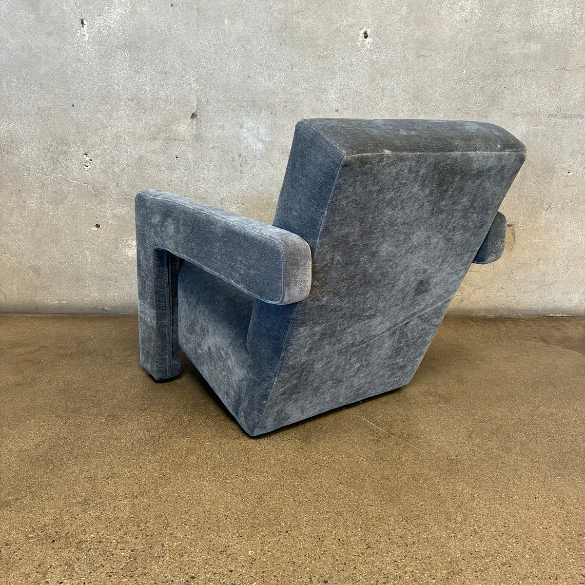 Modern All Upholstered Lounge Chair