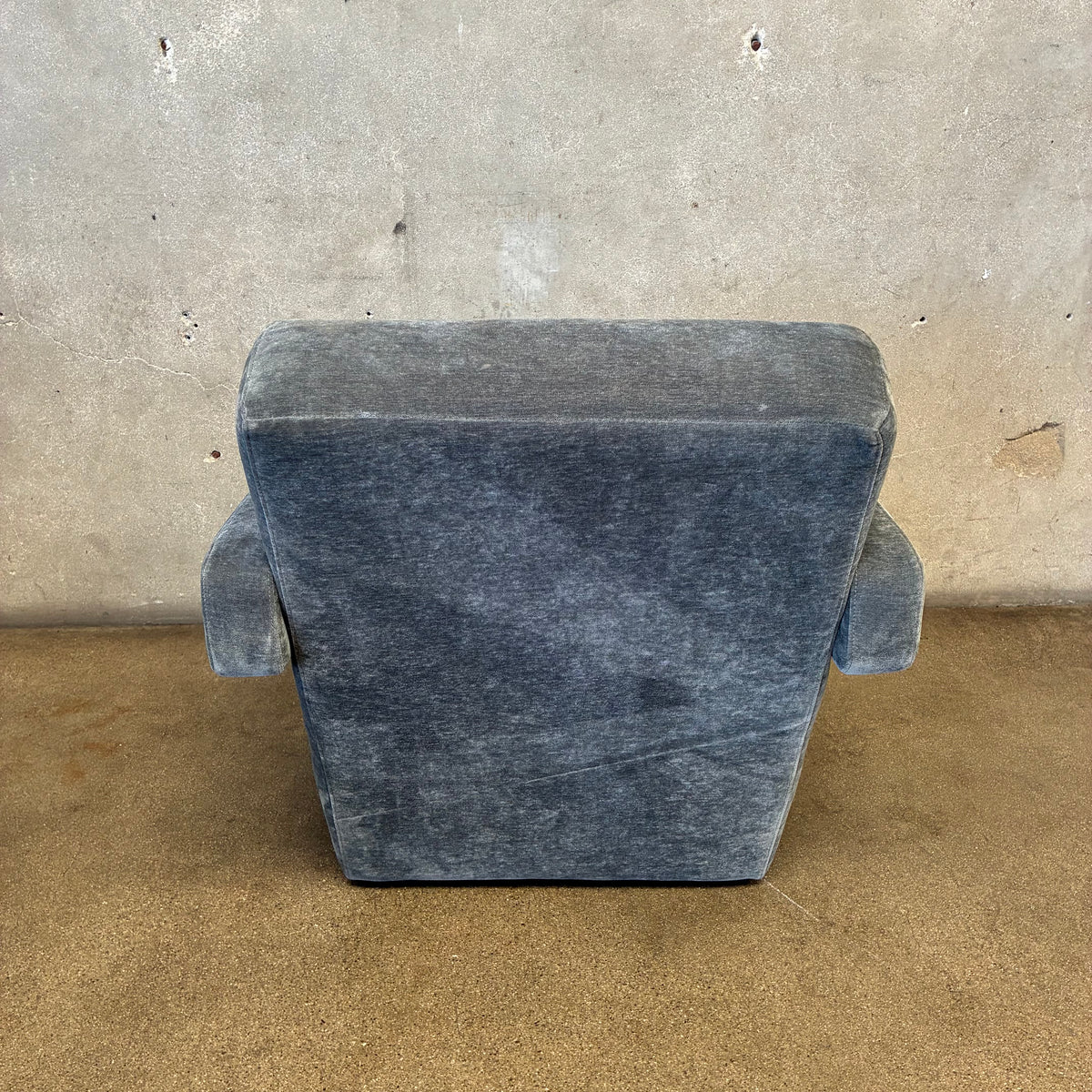 Modern All Upholstered Lounge Chair