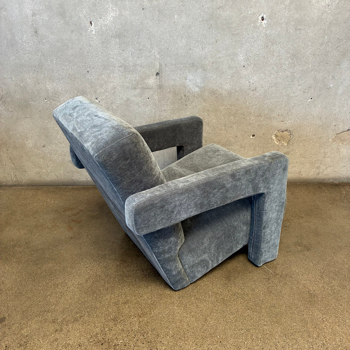 Modern All Upholstered Lounge Chair