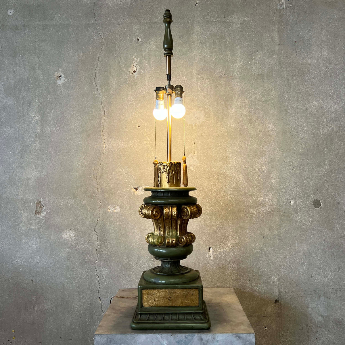Mid Century Hollywood Regency Table Lamp