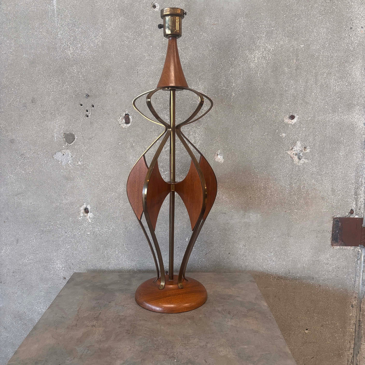 Vintage Atomic/ Mid Century Modern Walnut Lamp