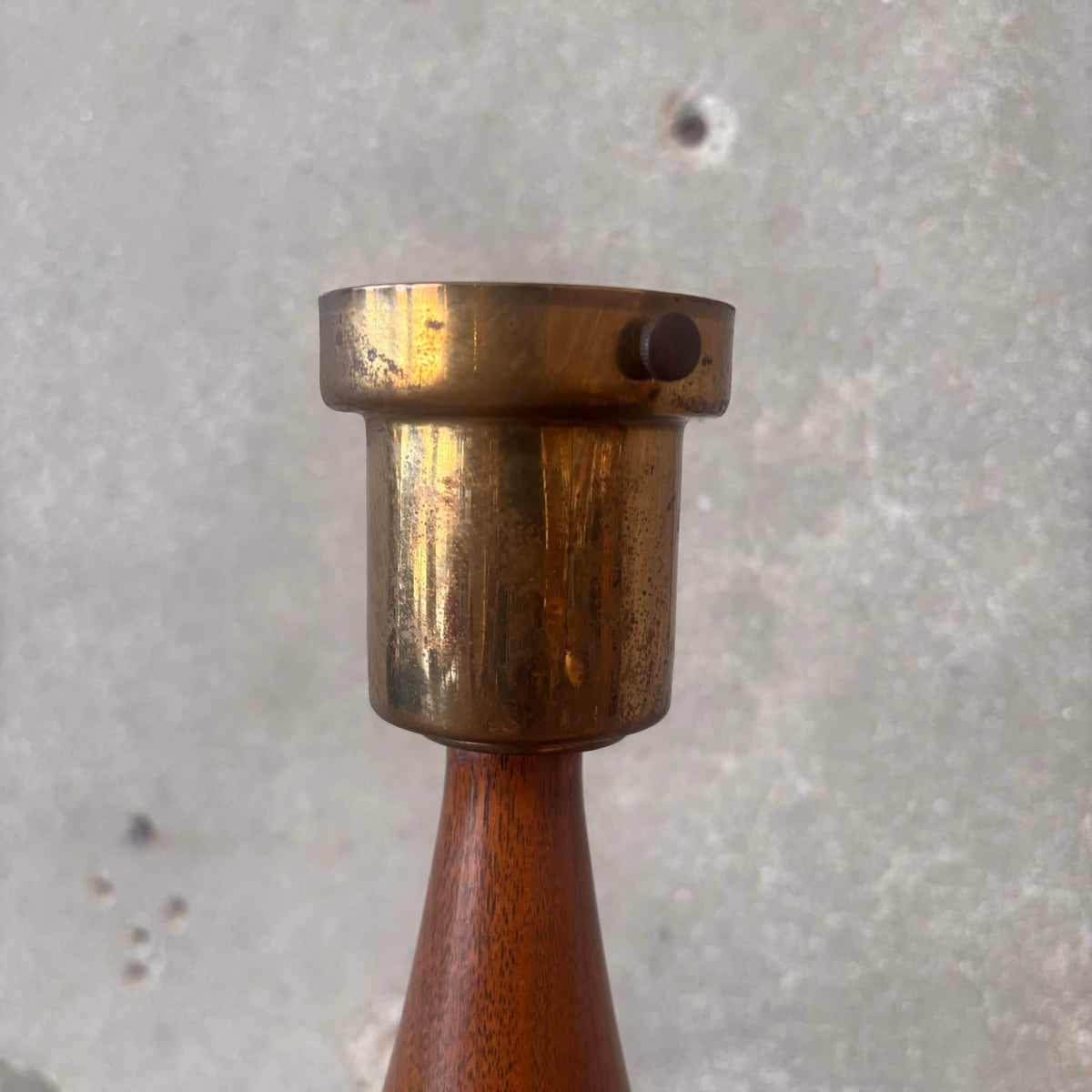 Vintage Atomic/ Mid Century Modern Walnut Lamp