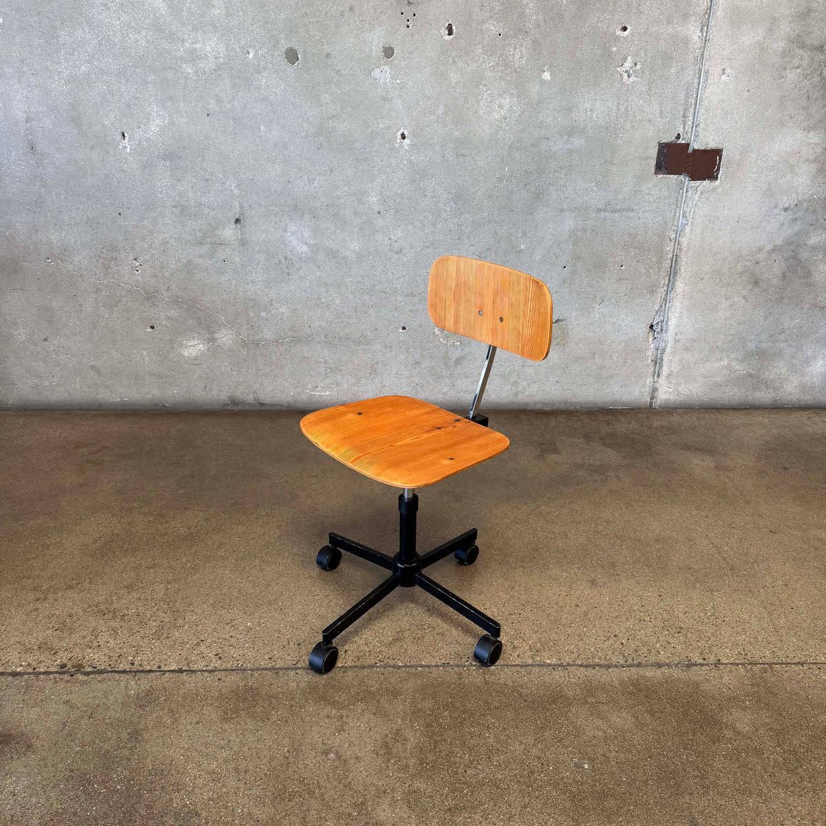 Danish Modern Kevi Task Chair By Jorgen Rasmussen