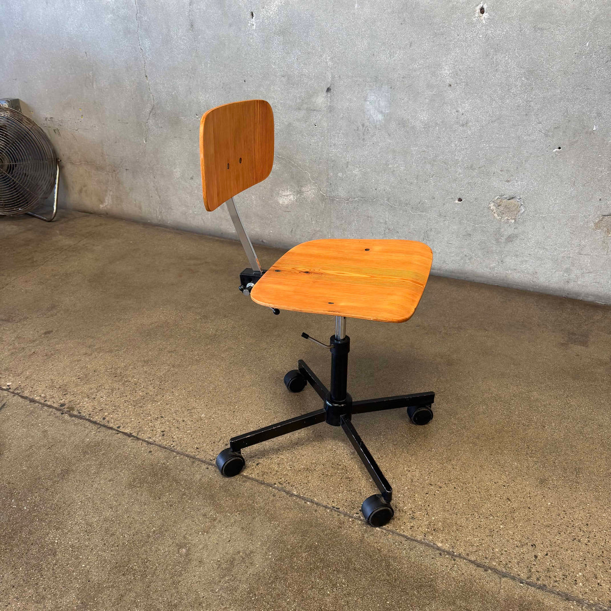 Danish Modern Kevi Task Chair By Jorgen Rasmussen