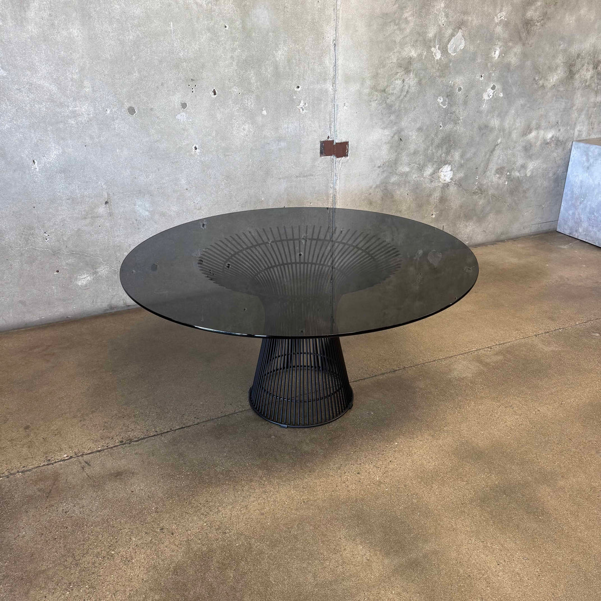 Warren Planter Style Dining Table With Smoked Glass Top