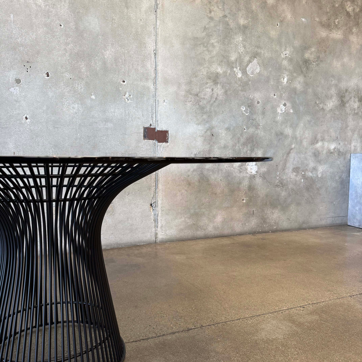 Warren Planter Style Dining Table With Smoked Glass Top