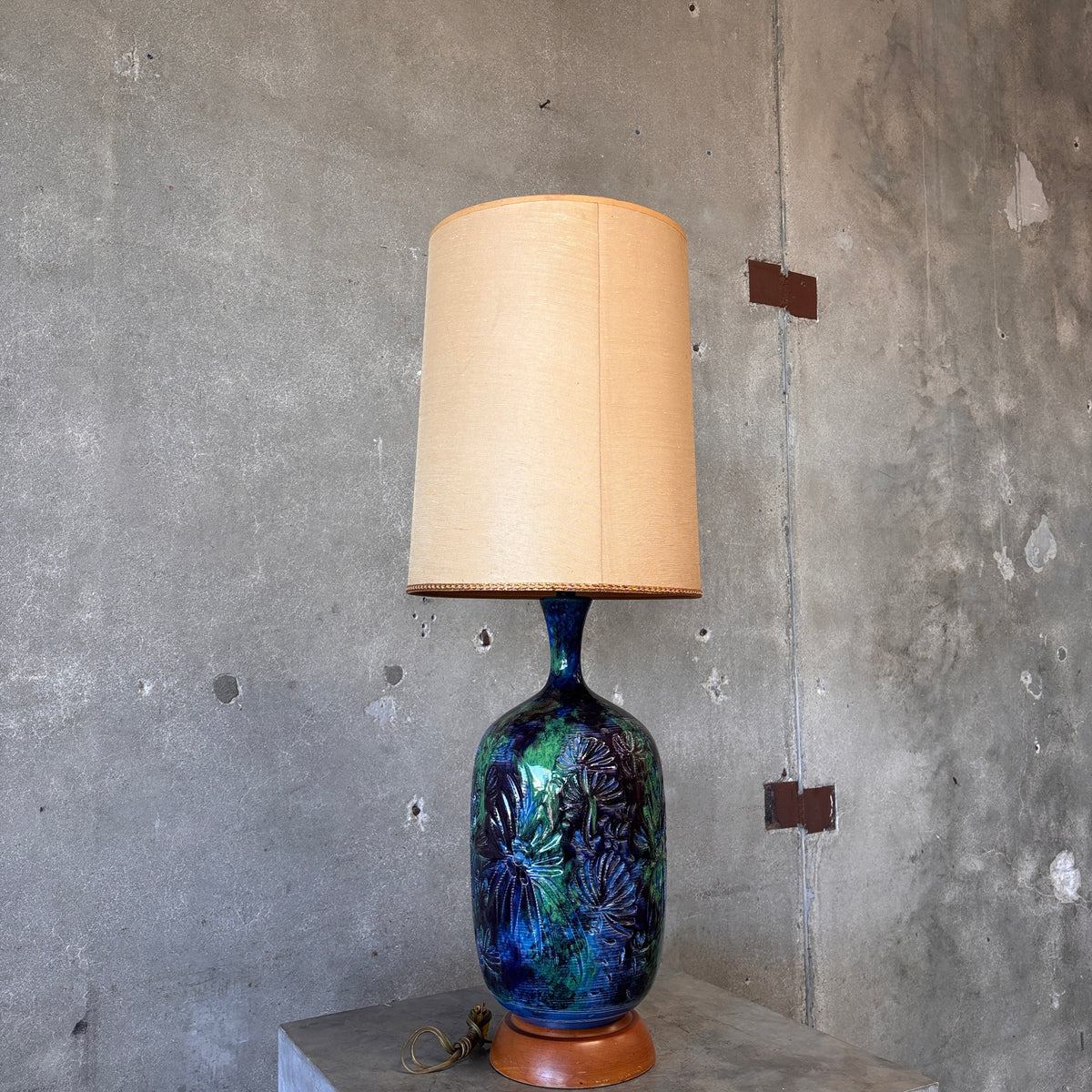 Mid Century Modern Monumental Blue Green Floral Etched Table Lamp