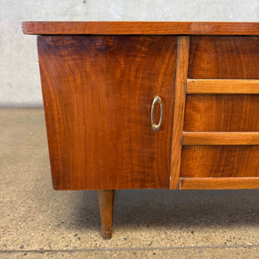 Vintage Lane Cedar Chest