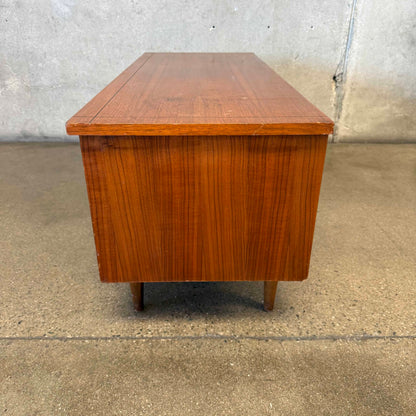 Vintage Lane Cedar Chest