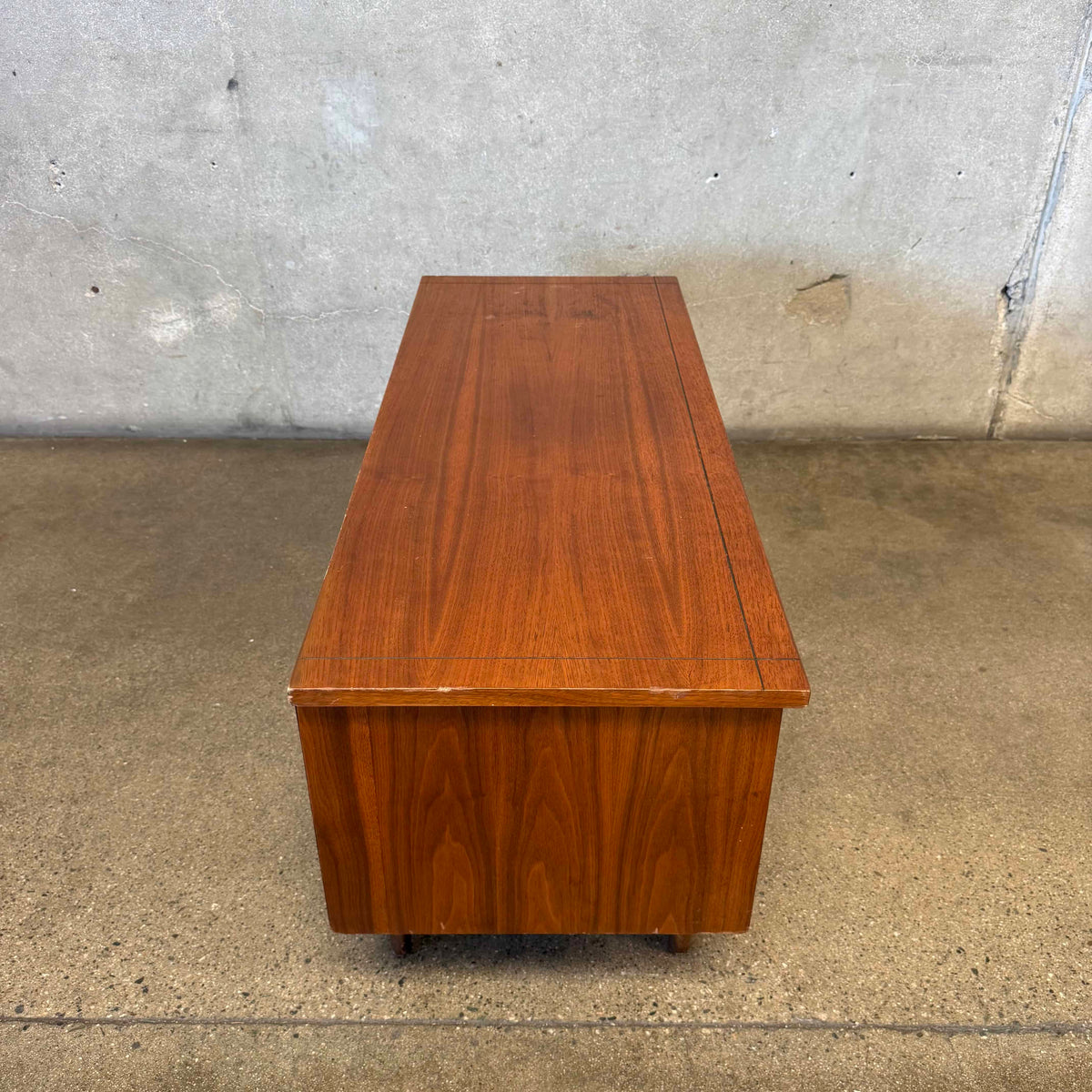 Vintage Lane Cedar Chest