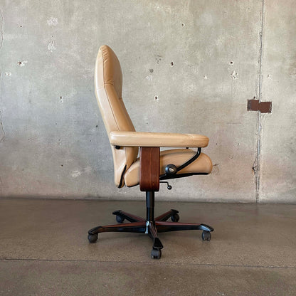 Ekornes Stressless Consul Leather Recliner Chair