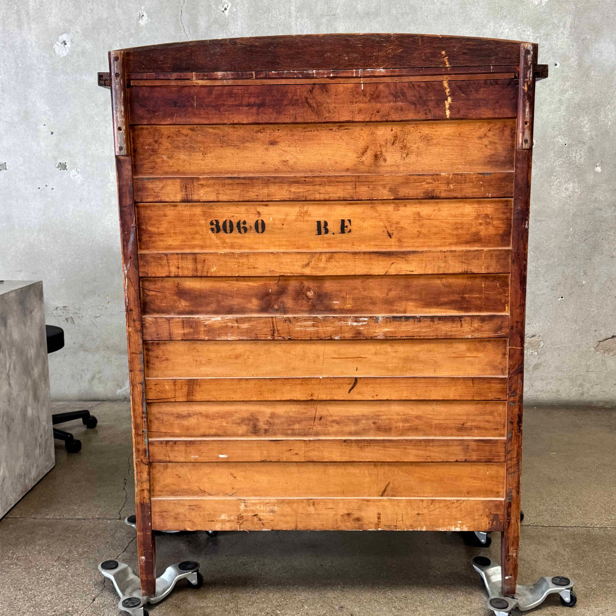 Antique Chest of Drawers w/ Burl Veneer