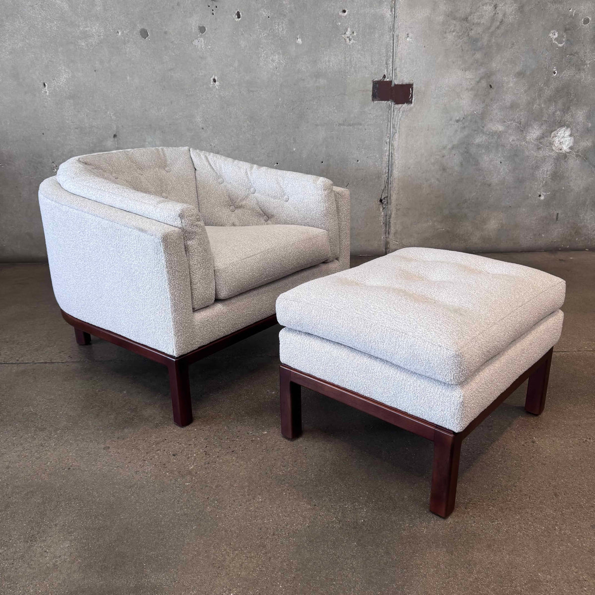 Mid Century Metropolitan Lounge Chair & Ottoman