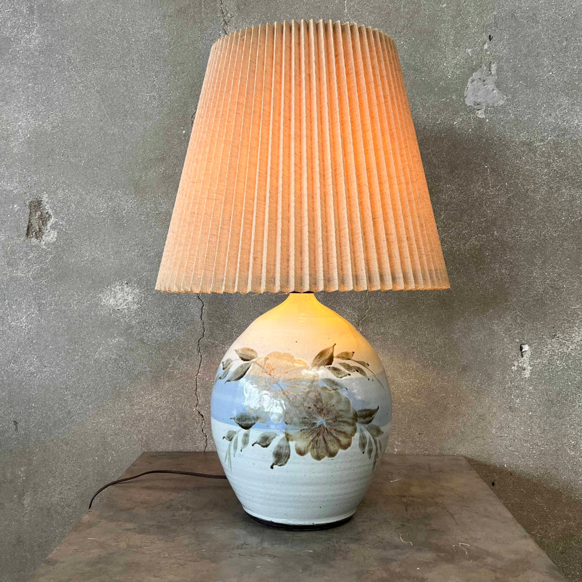 Vintage Ceramic Table Lamp w/ Shade
