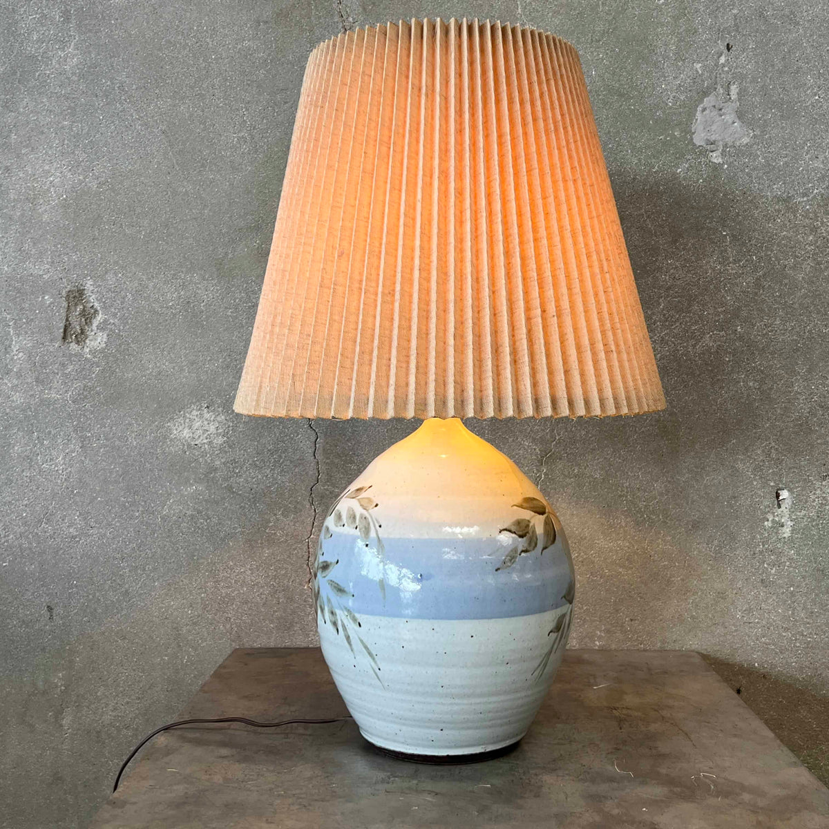 Vintage Ceramic Table Lamp w/ Shade