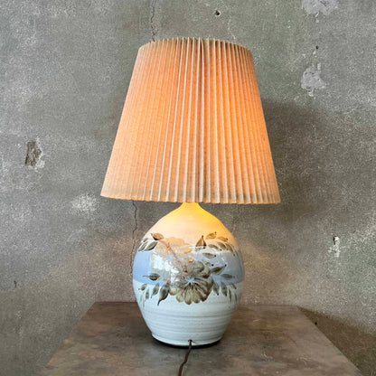 Vintage Ceramic Table Lamp w/ Shade
