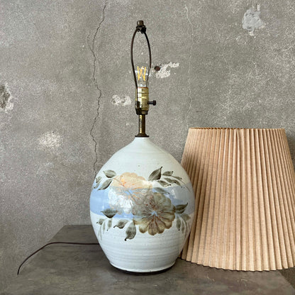 Vintage Ceramic Table Lamp w/ Shade