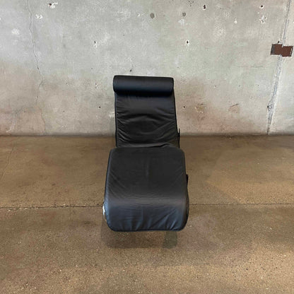 Modern Lounge Chair in the Style of Cassina