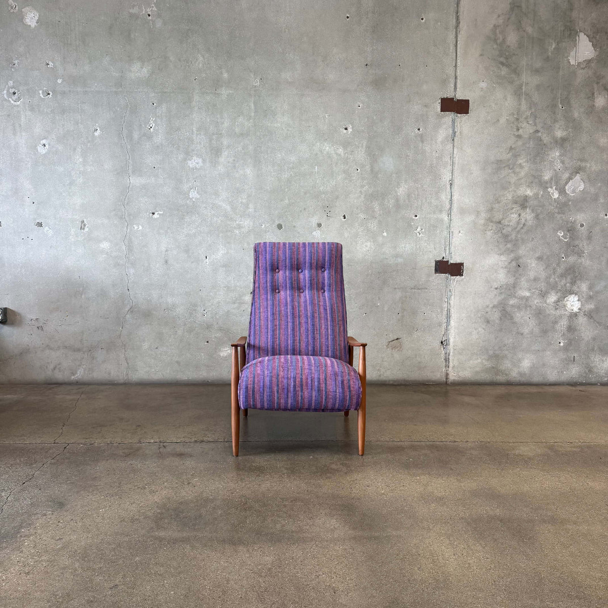 Mid Century Modern Reclining Lounge Chair By Milo Baughman for James Inc