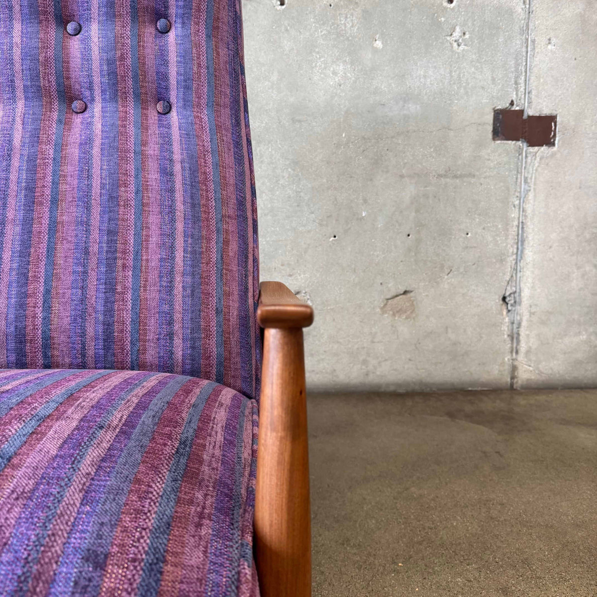 Mid Century Modern Reclining Lounge Chair By Milo Baughman for James Inc