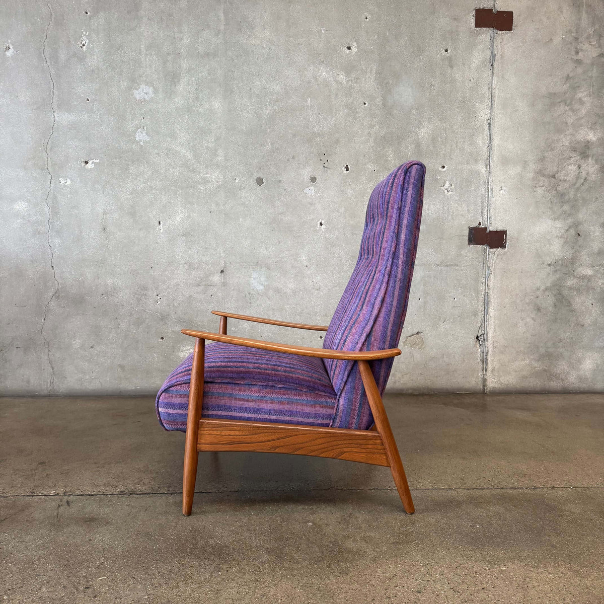 Mid Century Modern Reclining Lounge Chair By Milo Baughman for James Inc