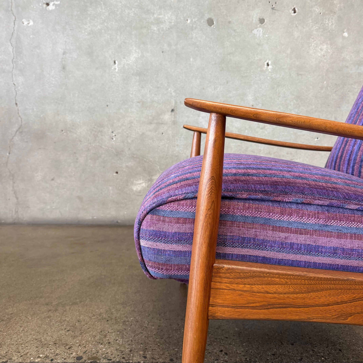 Mid Century Modern Reclining Lounge Chair By Milo Baughman for James Inc
