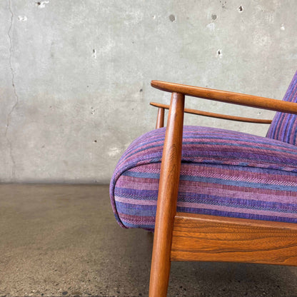 Mid Century Modern Reclining Lounge Chair By Milo Baughman for James Inc