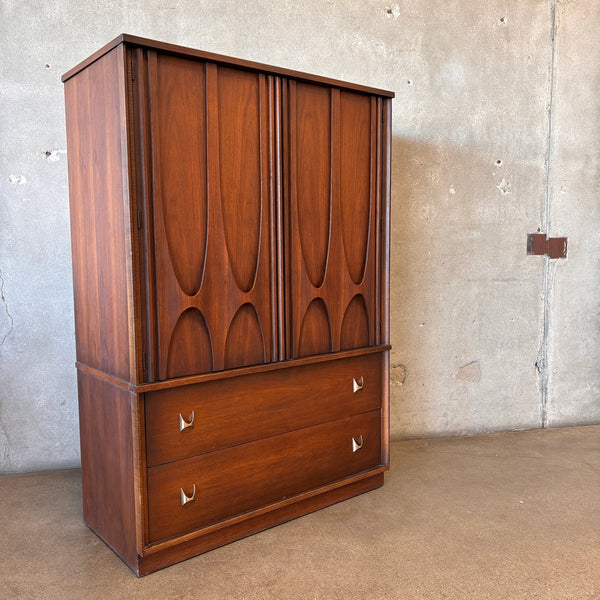 Mid Century Modern Broyhill Brasilia Walnut Gentlemen's Dresser