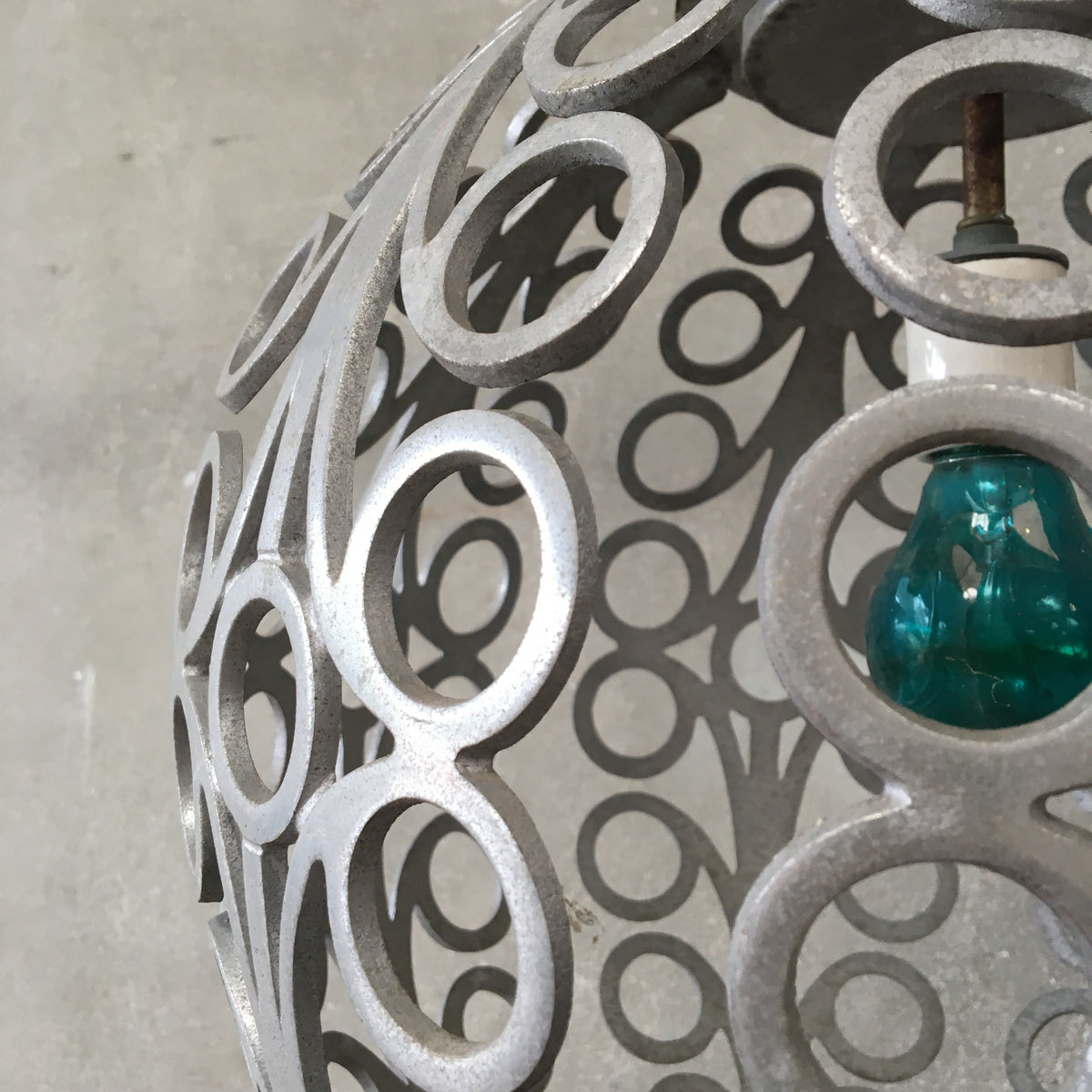Aluminum Hanging Ball Lamp