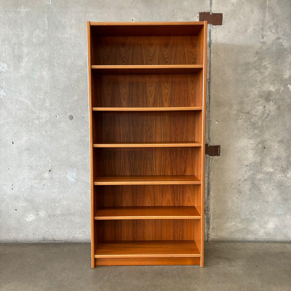 1960s Vintage Danish Modern Tall Teak Bookcase In The Style Of Poul Hundevad