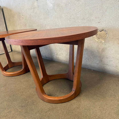 Pair of Mid Century Modern Lane Rhythm Round End Tables, Original Finish
