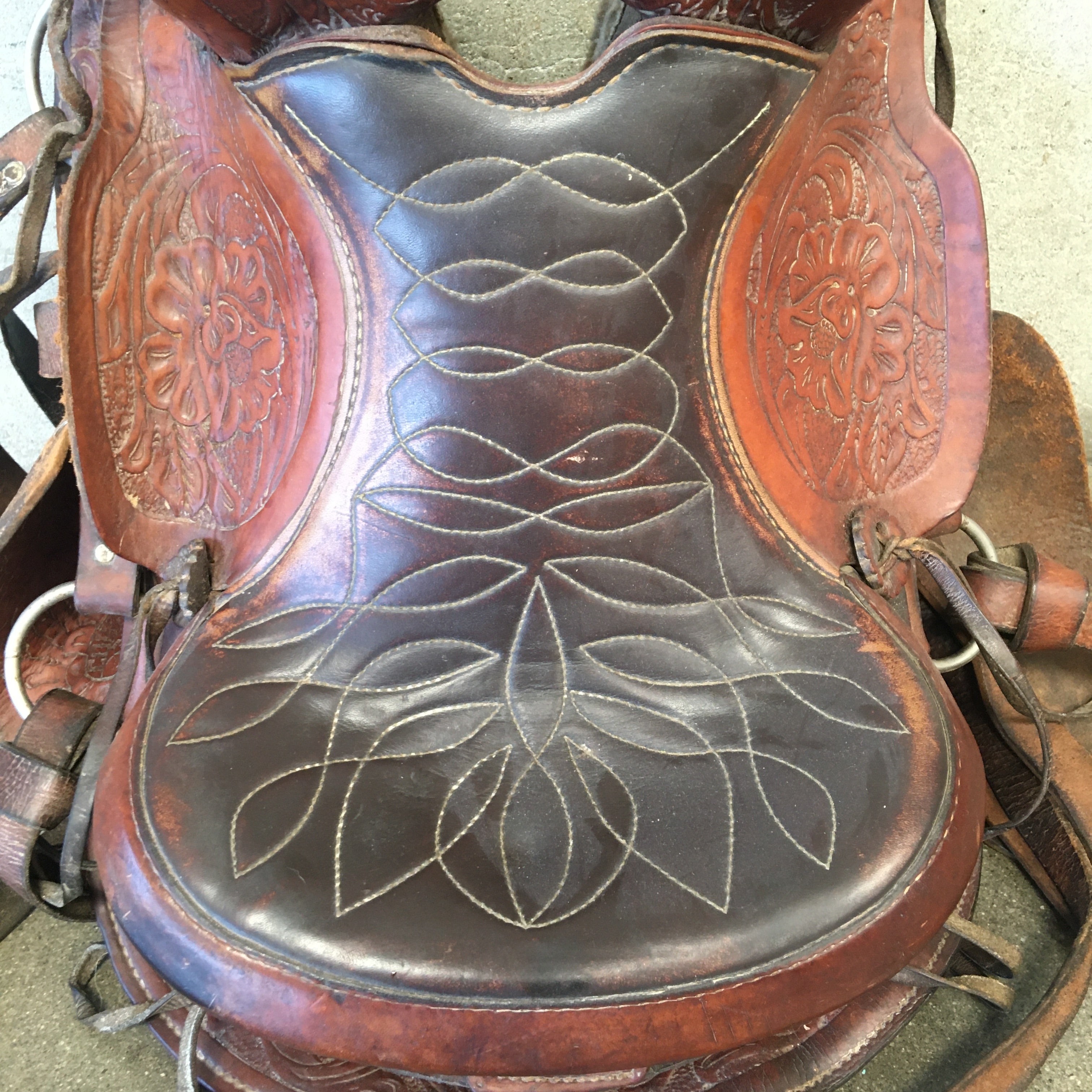 Vintage Tooled Big Horn Brown Leather Horse Saddle