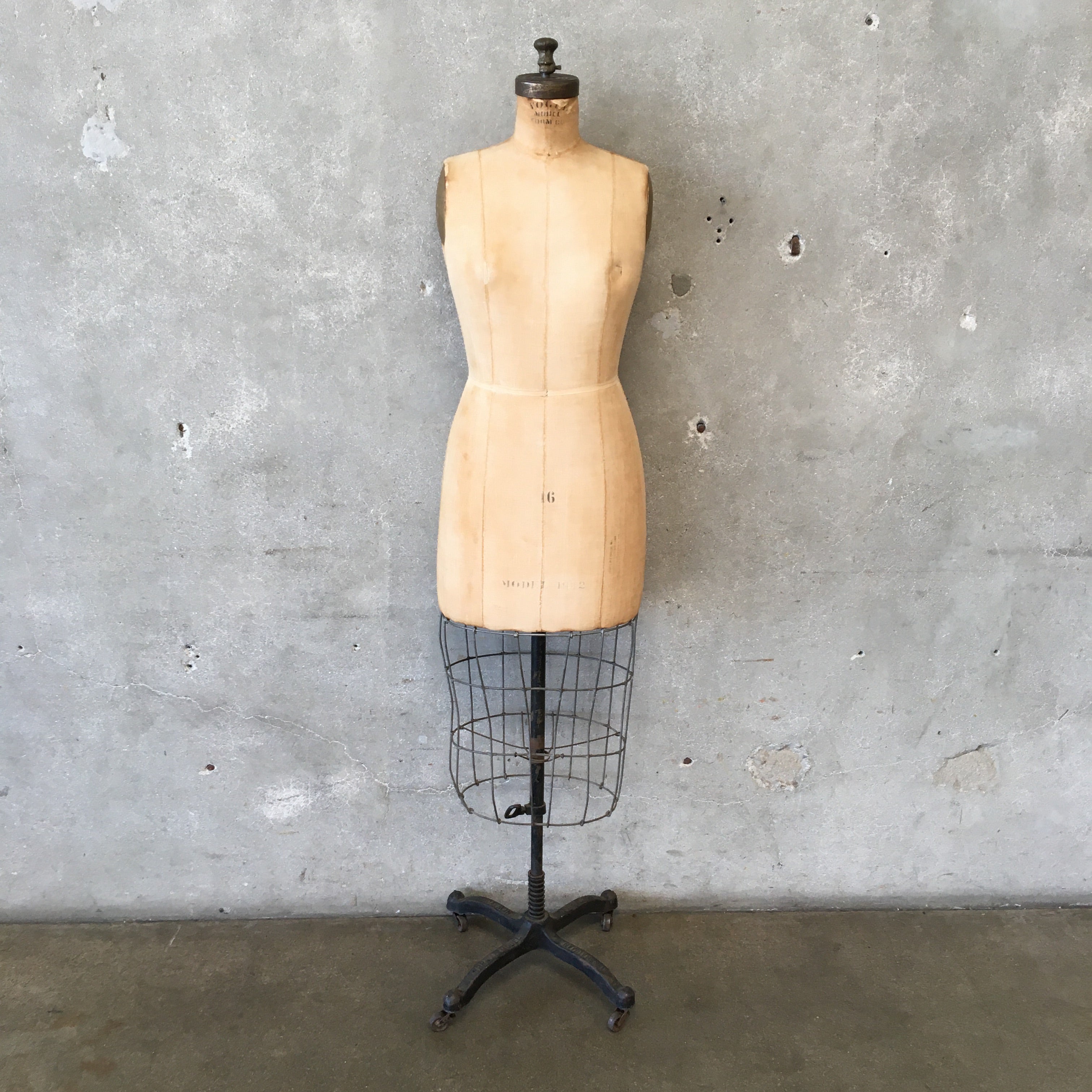Vintage Dressform by J.R. Bauman Model 1942 Size 16