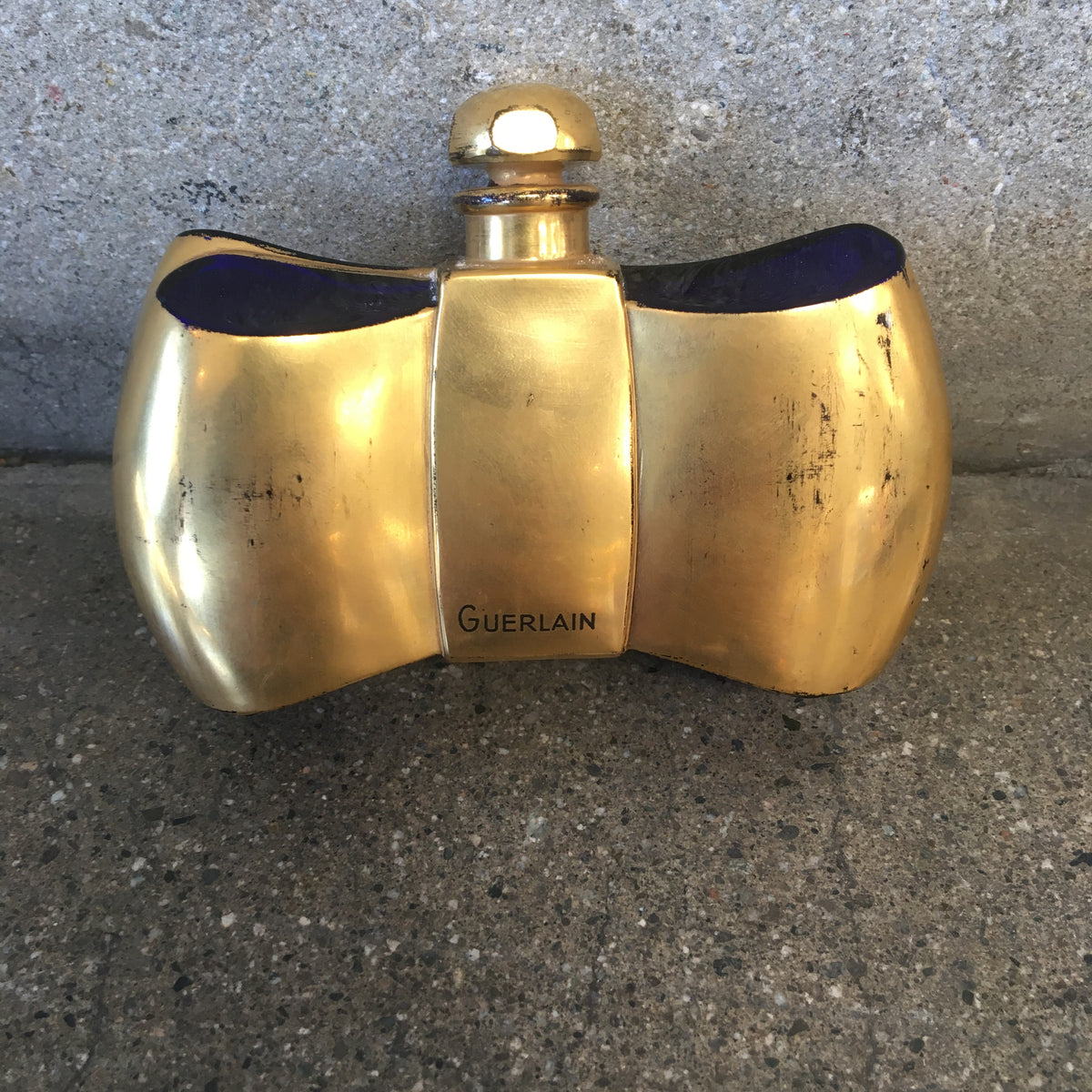 Antique Coque D'or Perfume Bottle by Guerlain