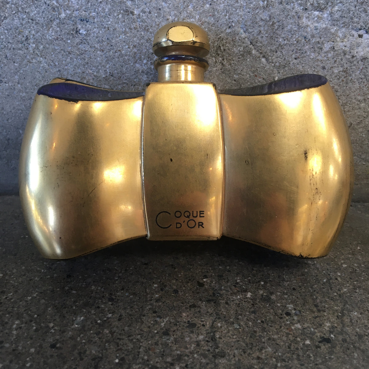 Antique Coque D'or Perfume Bottle by Guerlain