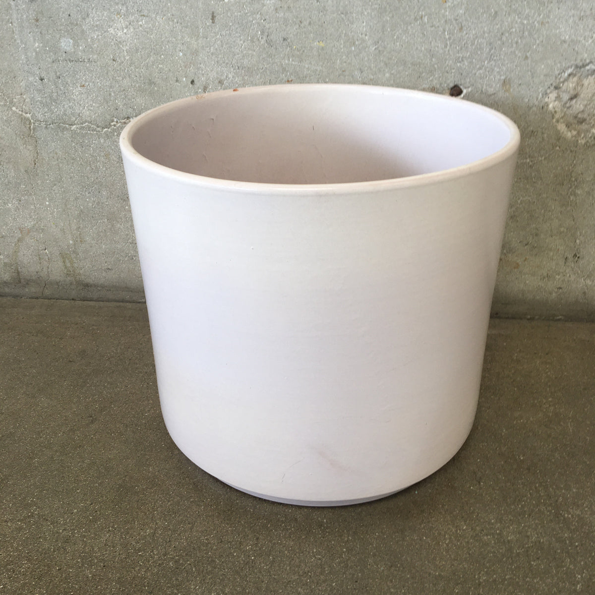 Mid Century Modern White Gainey Garden Pot