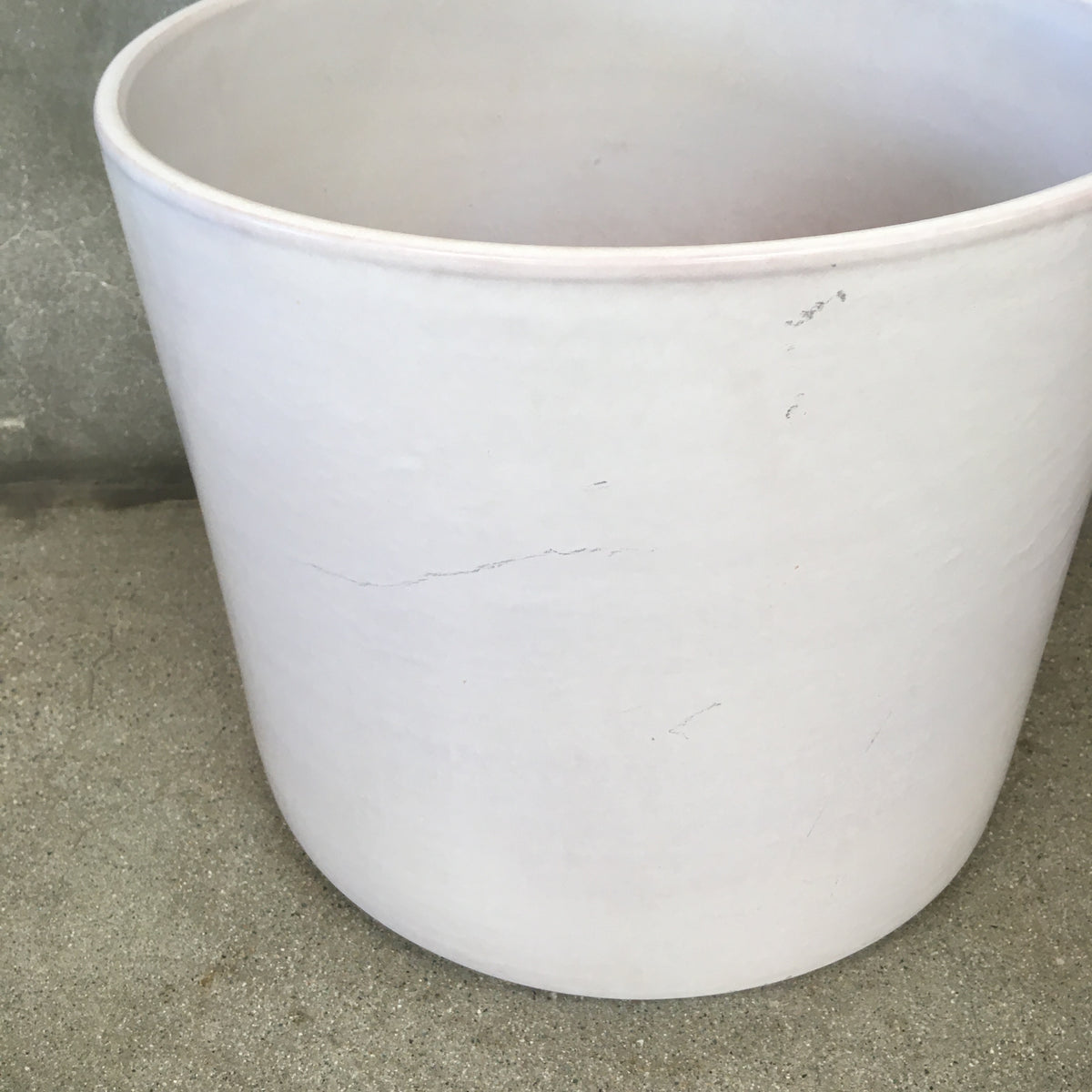 Mid Century Modern White Gainey Garden Pot