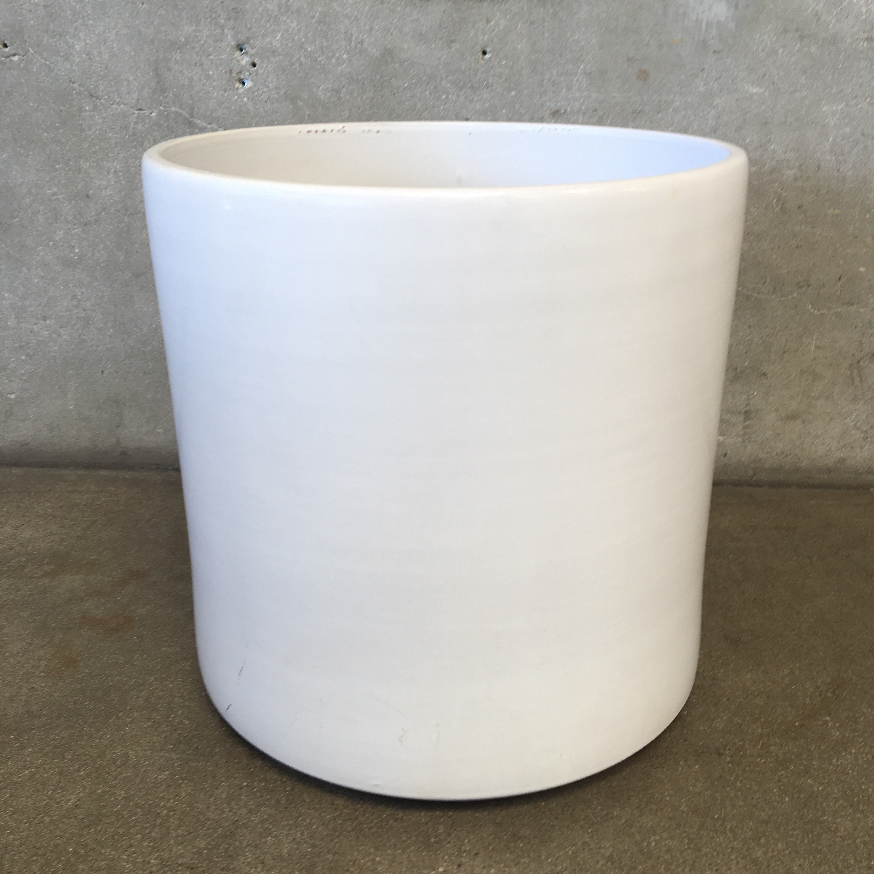 xl ceramic plant pots Mid Century Modern XL White Gainey Garden Pot