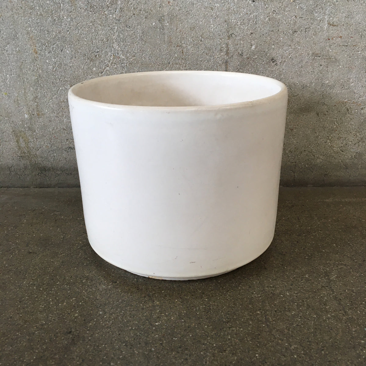 Mid Century Modern White Gainey Garden Pot