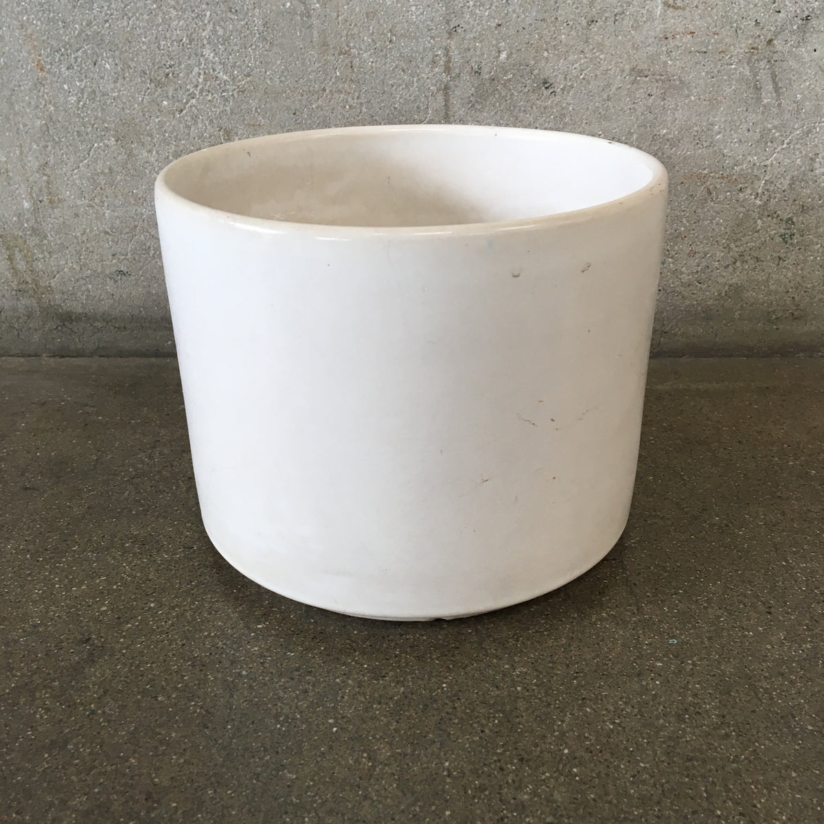 Mid Century Modern White Gainey Garden Pot