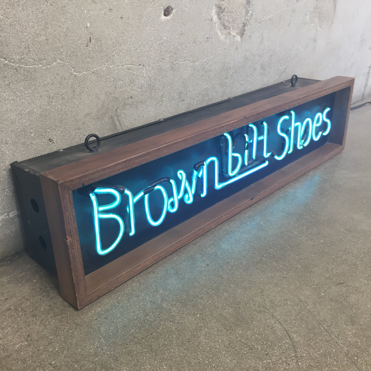 Brown-Bilt-Shoes Neon Sign