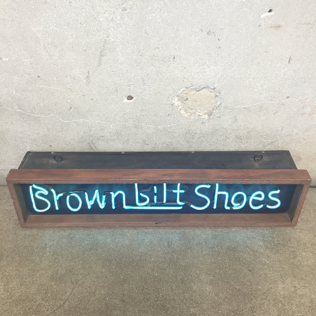 Brown-Bilt-Shoes Neon Sign