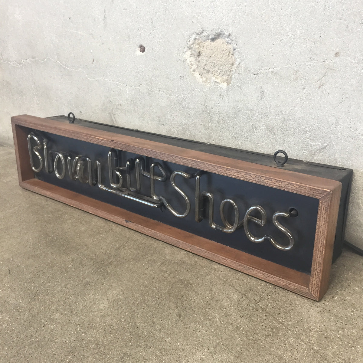 Brown-Bilt-Shoes Neon Sign